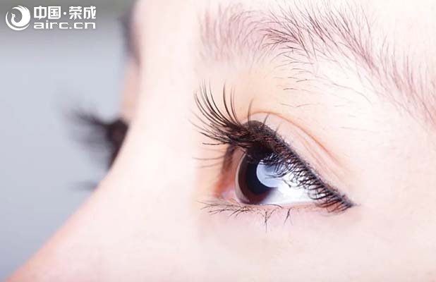 <b>睿辰科普  做了雙眼皮反而更顯老態(tài)？</b>