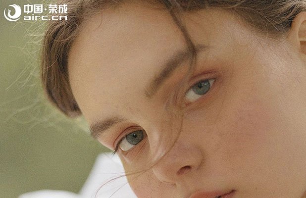 <b>睿辰科普  祛眼袋，并不是“脂肪”去得越多越好</b>